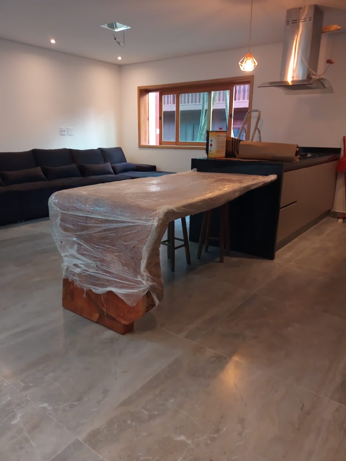 Mesa com Base de Tronco